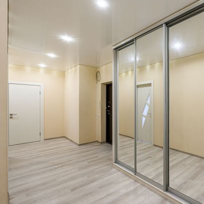 Kolik času zabere výroba a montáž vestavěné skříně