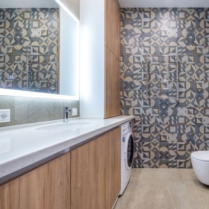Vestavěné skříně v koupelně: Odolnost a design v jednom