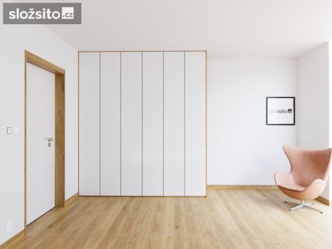 Vestavěná skříň pantová 250/220/52cm