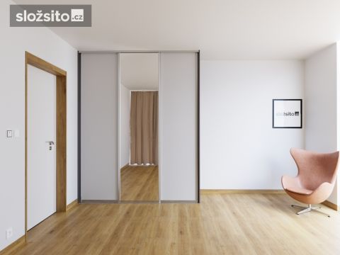 Vestavěná skříň dveře 2x U708 1x zrcadlo 250/200/60cm