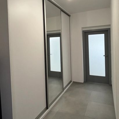 Vestavěné skříně do předsíně